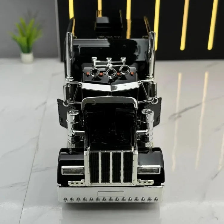 Peterbilt Heavy Truck 389 Model Truck 1:24 Scale Diecast