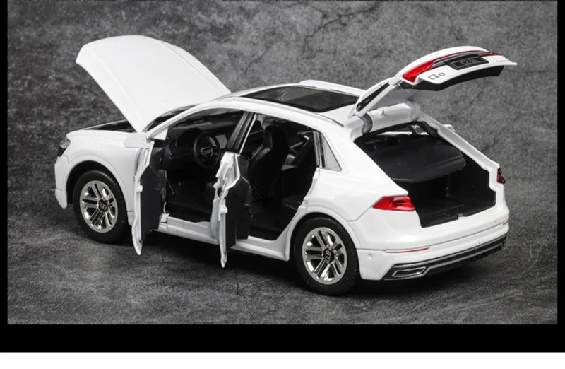AUDI Q8 SUV Alloy Car Model Diecasts