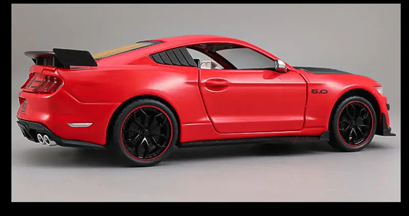 Ford Mustang Shelby GT500 Alloy Sports Car 1:24 Scale Diecast