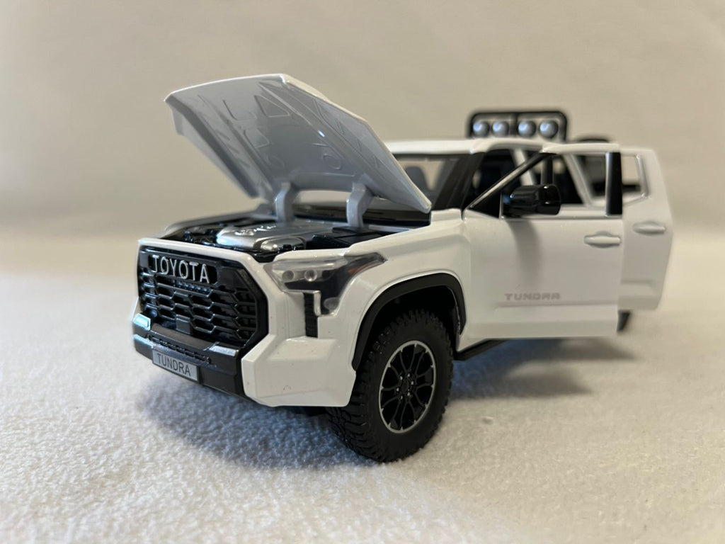 Toyota Tundra TRD Off-Road 4×4 1:24 Scale Diecast Black