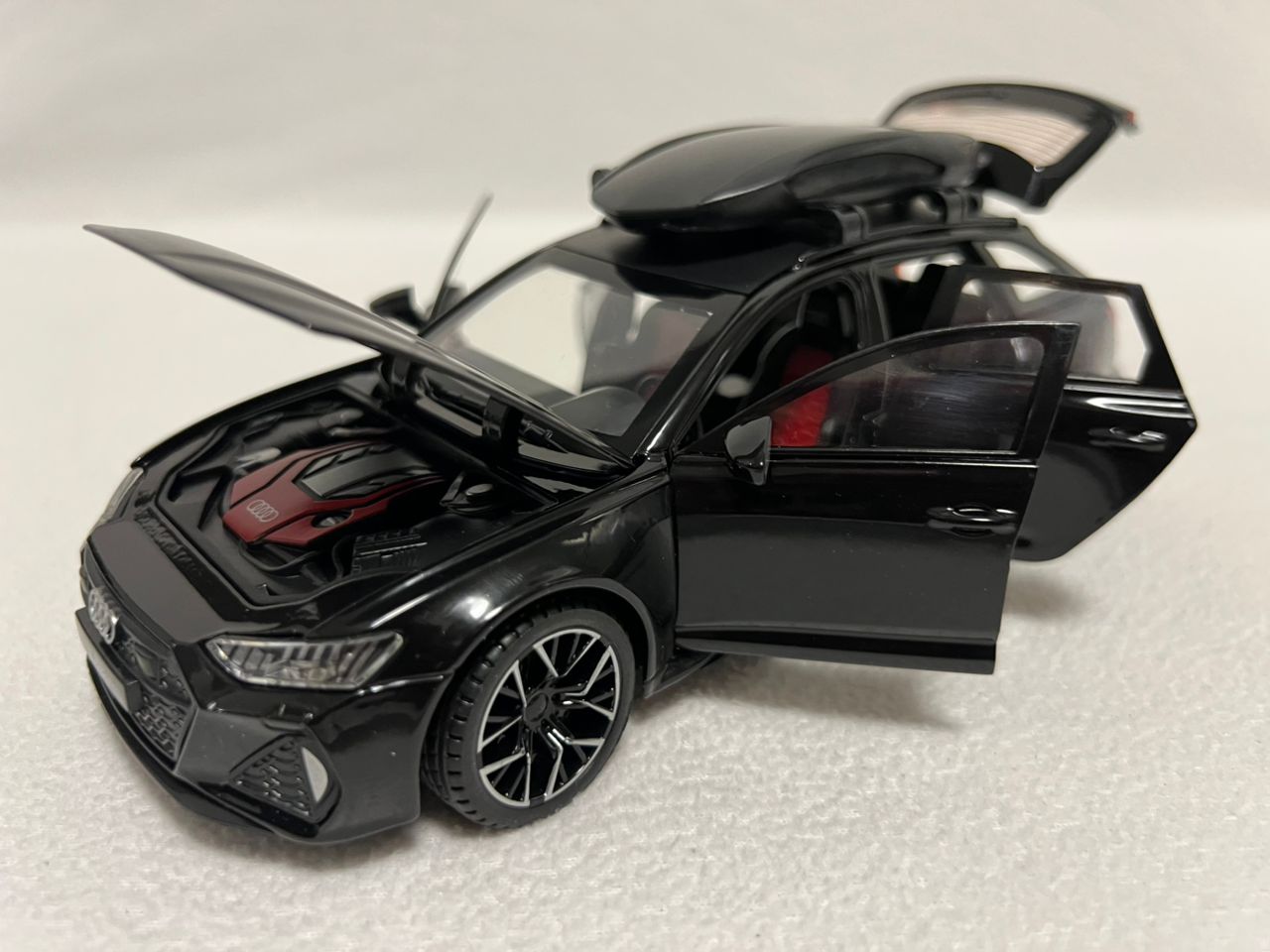 AUDI RS6 Avant Racing Diecast Alloy 1:24 Scale