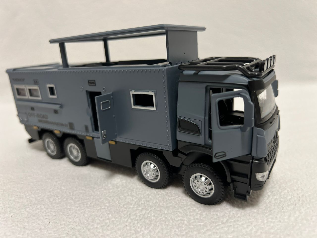 NOMADISMs Arocs Unimog Alloy Motorhome Diecast Model