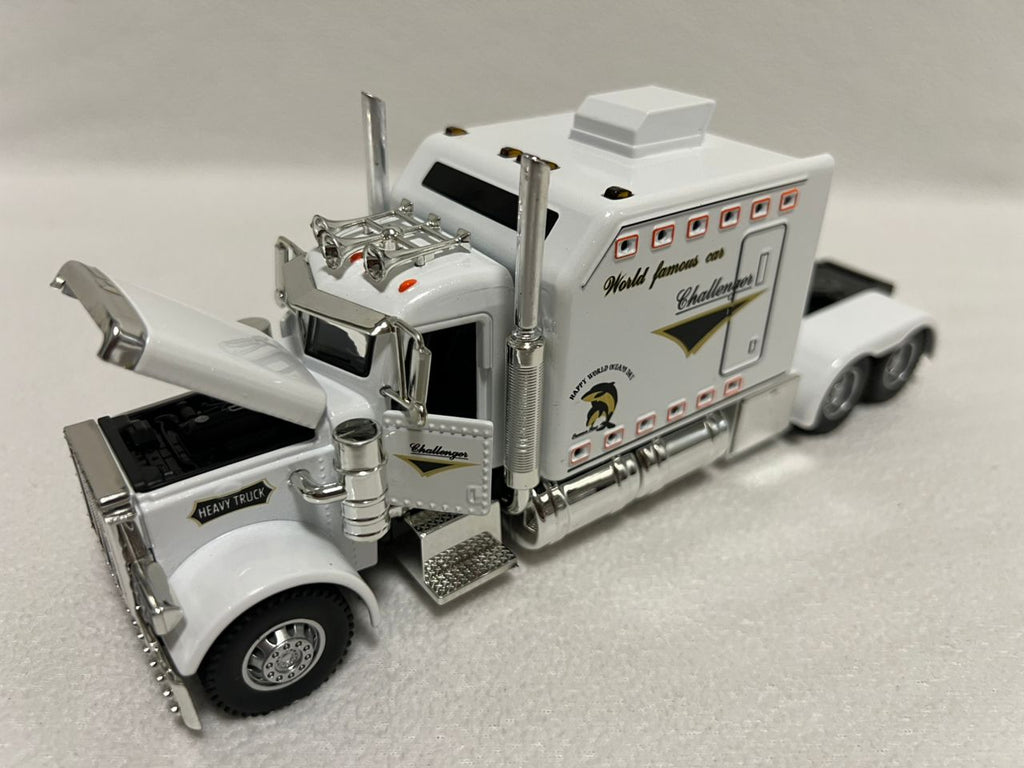 Peterbilt Heavy Truck 389 Model Truck 1:24 Scale Diecast