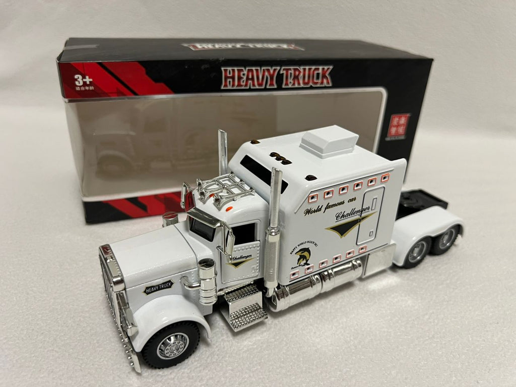 Peterbilt Heavy Truck 389 Model Truck 1:24 Scale Diecast