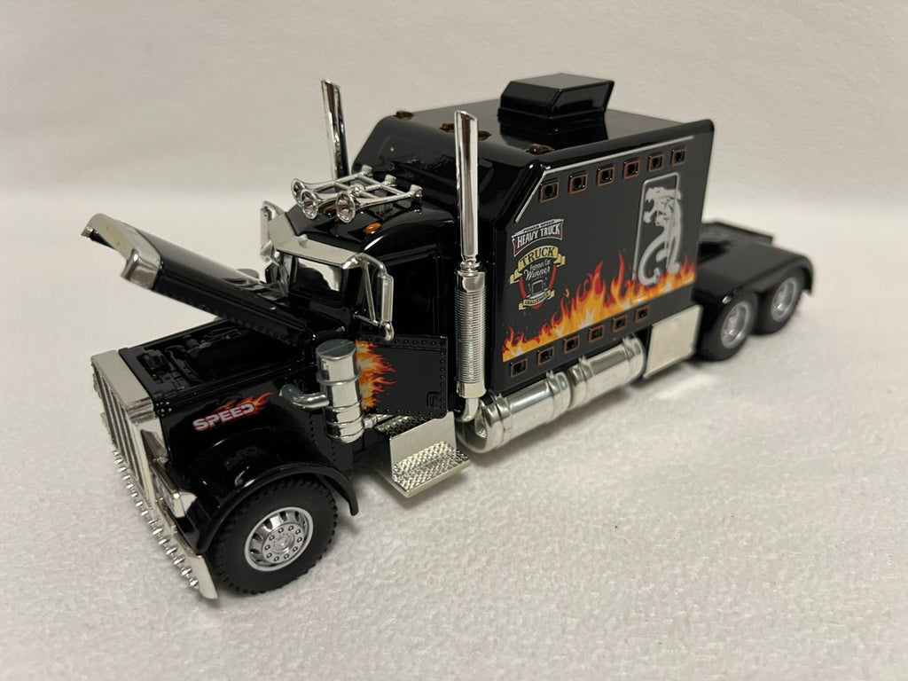 Peterbilt Heavy Truck 389 Model Truck 1:24 Scale Diecast