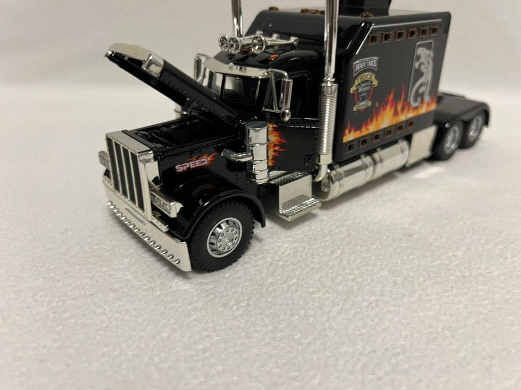 Peterbilt Heavy Truck 389 Model Truck 1:24 Scale Diecast