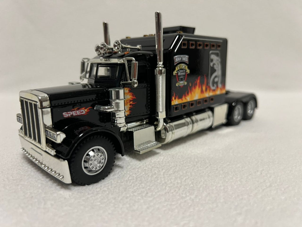 Peterbilt Heavy Truck 389 Model Truck 1:24 Scale Diecast