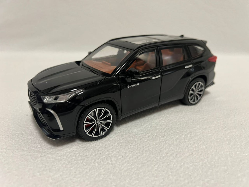 1:24 Toyota Highlander SUV Diecast Alloy Model Car – Sound & Light Collectible Toy