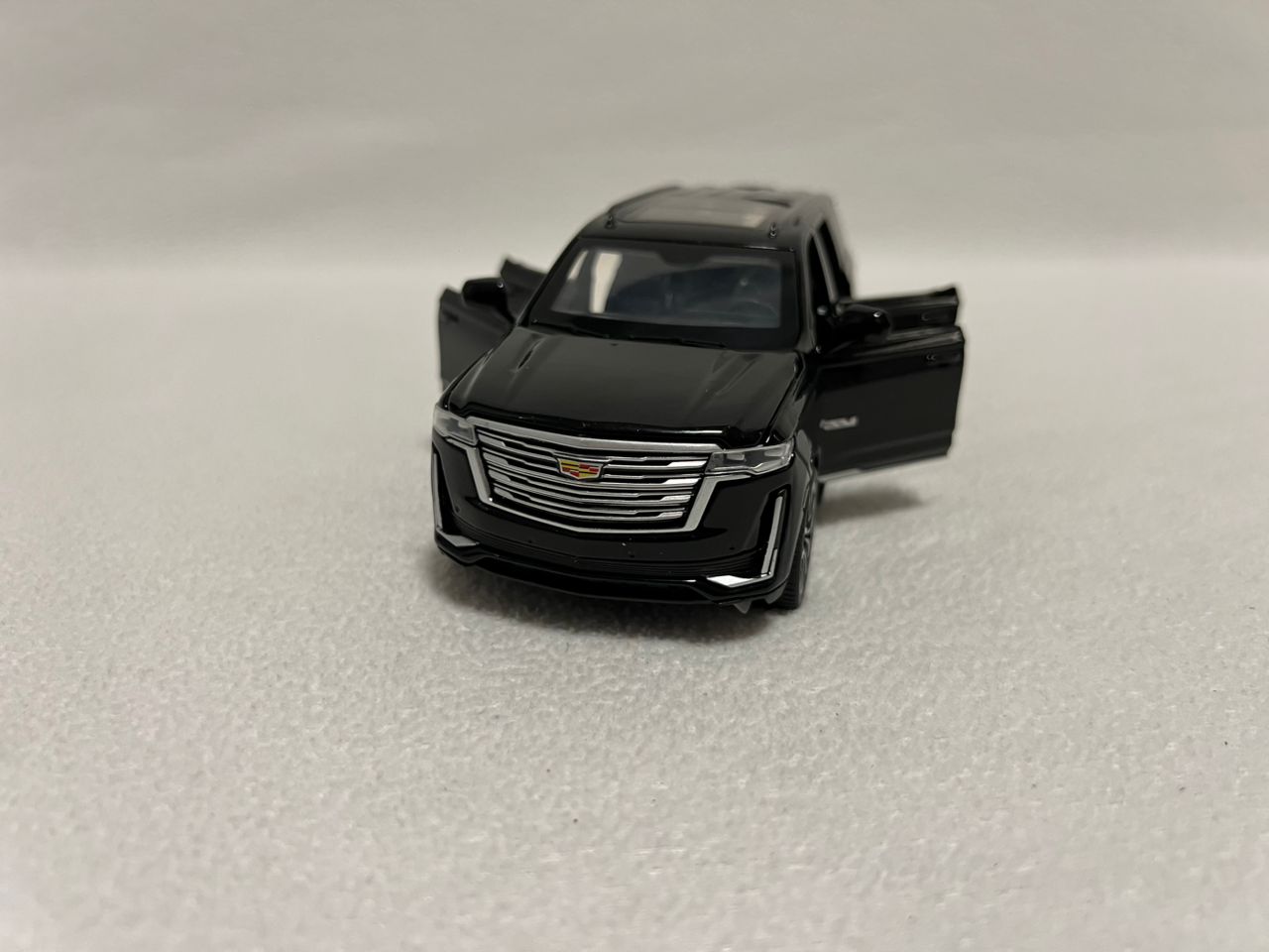 Cadillac Escalade SUV 1:32 Model Car