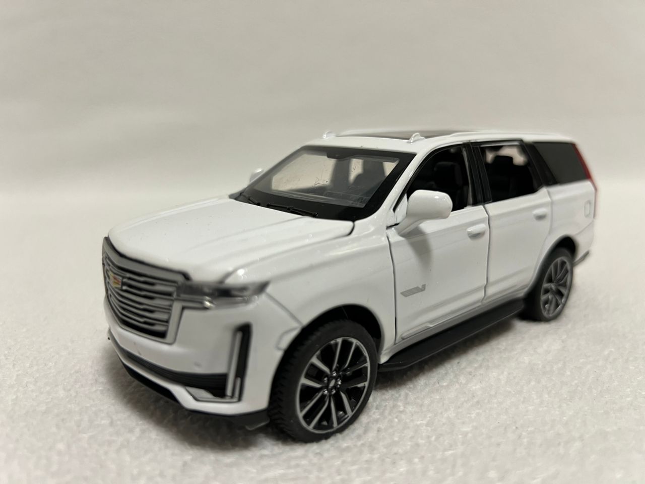 Cadillac Escalade SUV 1:32 Model Car