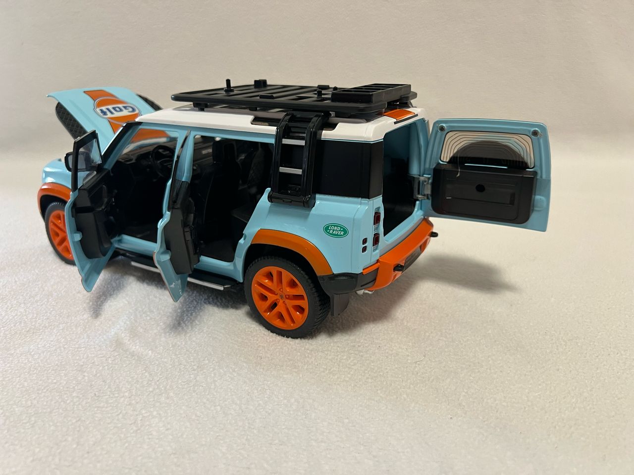 1:18 Land Rover Defender 110 Diecast Model Car – Alloy SUV with Sound & Light Collectible Toy Gift
