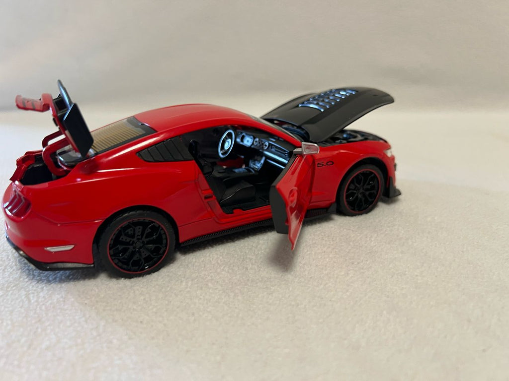 Ford Mustang Shelby GT500 Alloy Sports Car 1:24 Scale Diecast