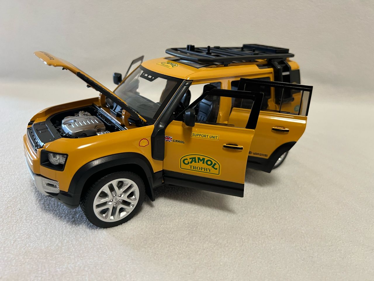 1:18 Land Rover Defender 110 Diecast Model Car – Alloy SUV with Sound & Light Collectible Toy Gift