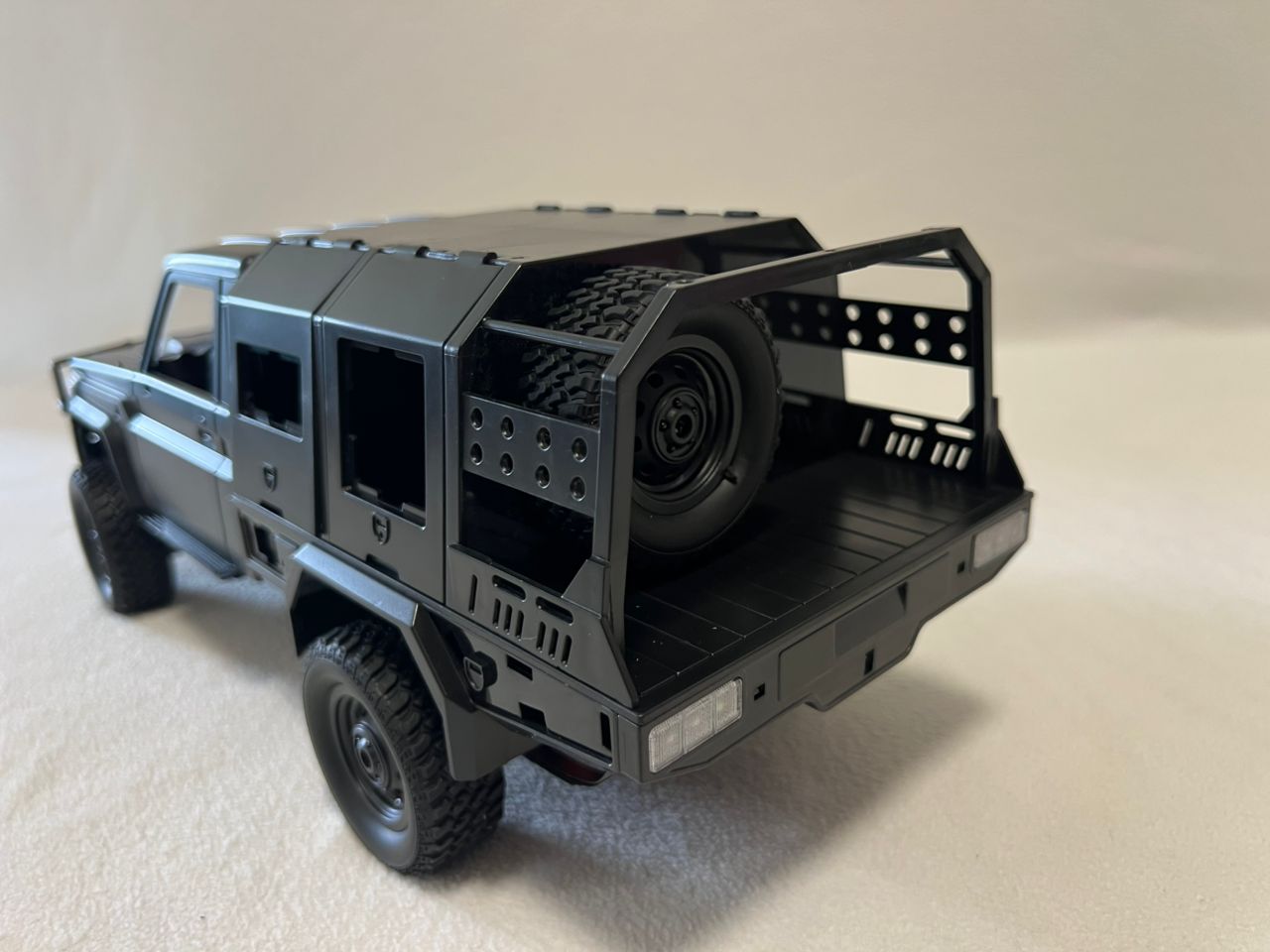 Toyota Land Cruiser MN82S RC Car Crawler – 1:12 Scale 2.4G 4WD Off-Road Truck