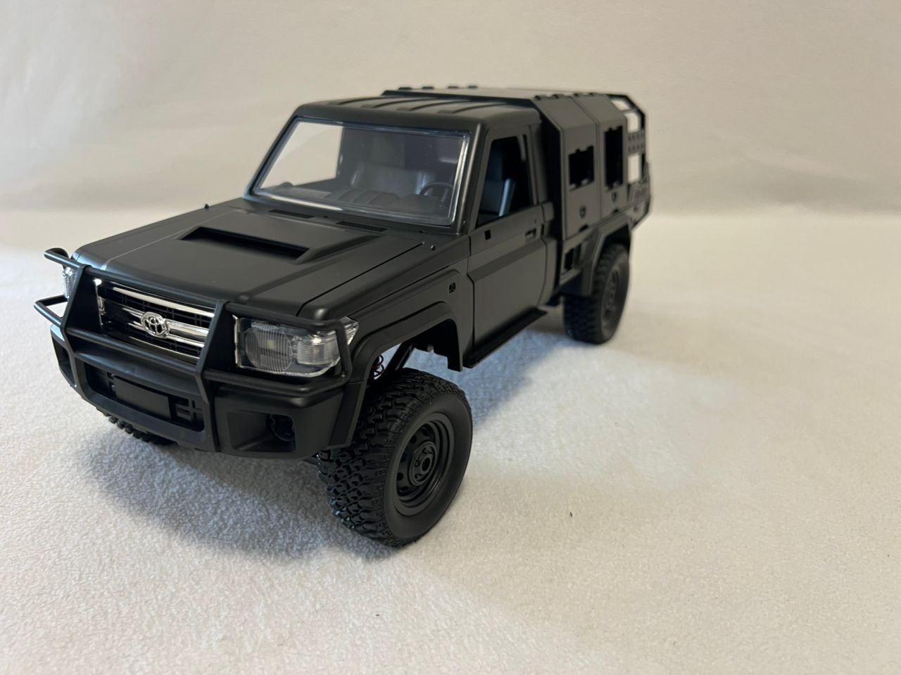 Toyota Land Cruiser MN82S RC Car Crawler – 1:12 Scale 2.4G 4WD Off-Road Truck