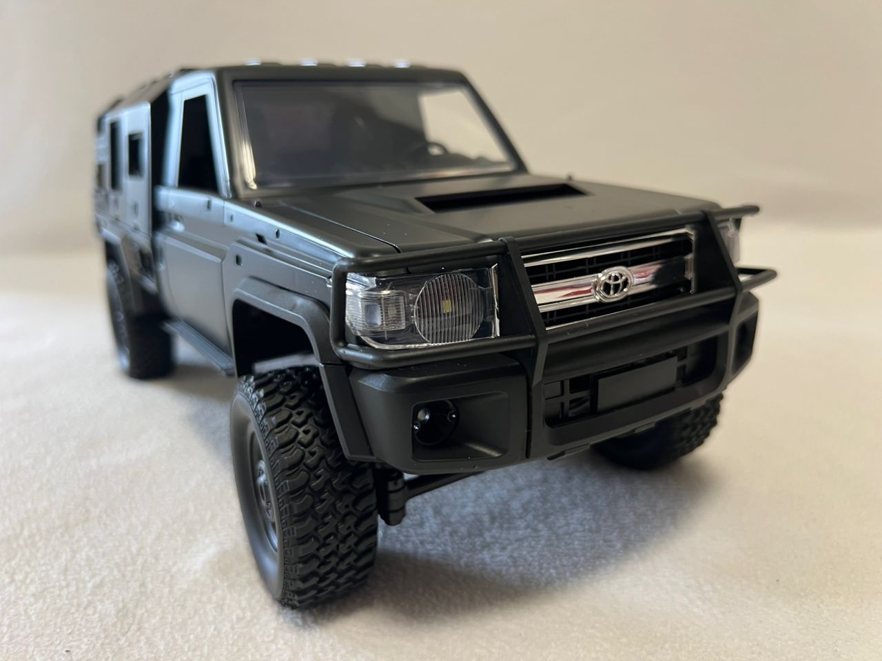 Toyota Land Cruiser MN82S RC Car Crawler – 1:12 Scale 2.4G 4WD Off-Road Truck