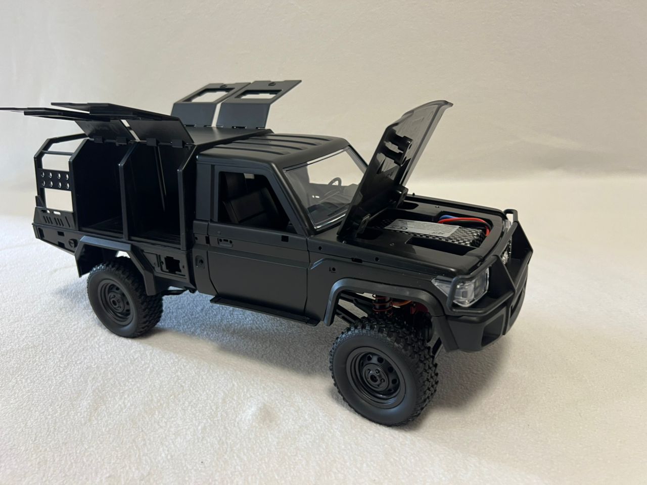 Toyota Land Cruiser MN82S RC Car Crawler – 1:12 Scale 2.4G 4WD Off-Road Truck