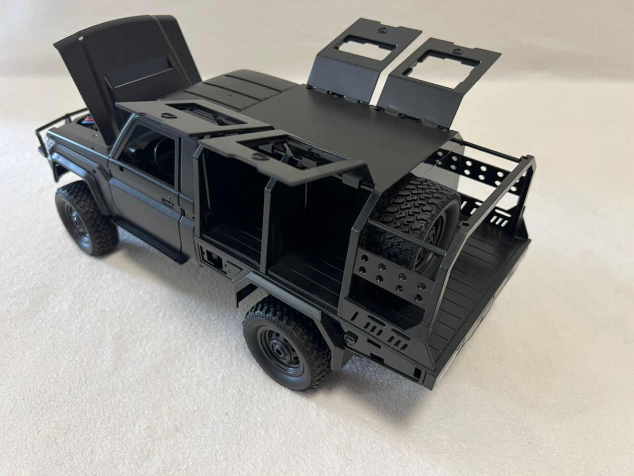 Toyota Land Cruiser MN82S RC Car Crawler – 1:12 Scale 2.4G 4WD Off-Road Truck