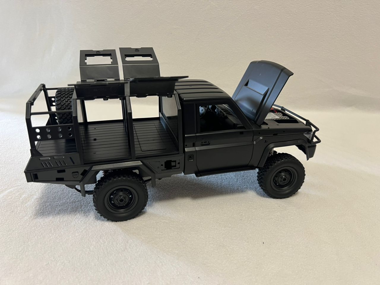 Toyota Land Cruiser MN82S RC Car Crawler – 1:12 Scale 2.4G 4WD Off-Road Truck