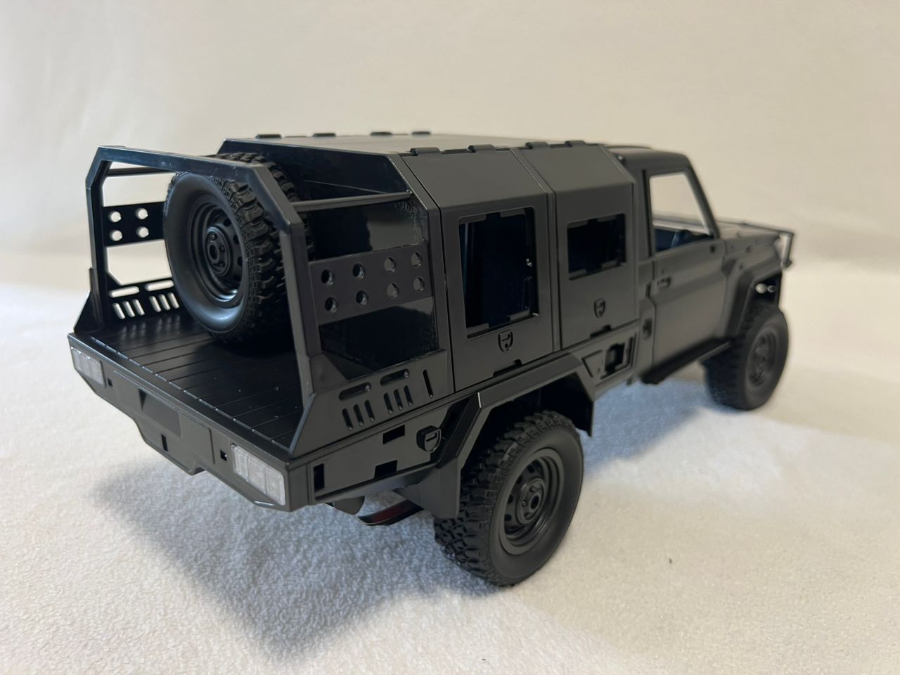 Toyota Land Cruiser MN82S RC Car Crawler – 1:12 Scale 2.4G 4WD Off-Road Truck