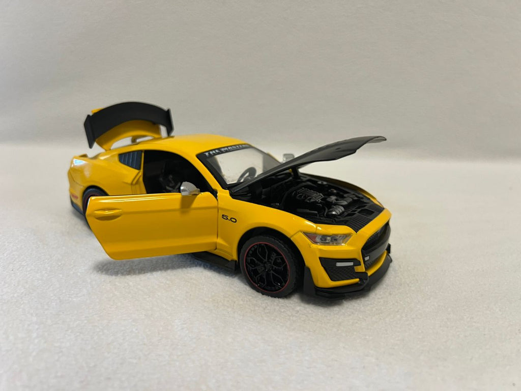 Ford Mustang Shelby GT500 Alloy Sports Car 1:24 Scale Diecast
