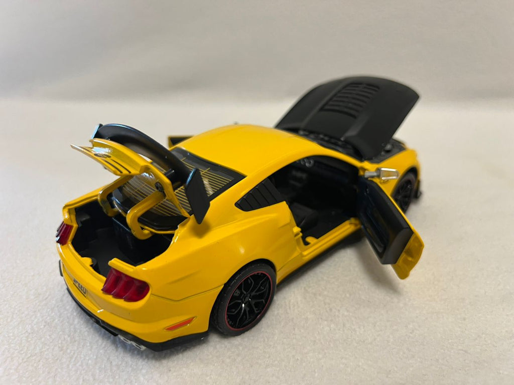 Ford Mustang Shelby GT500 Alloy Sports Car 1:24 Scale Diecast