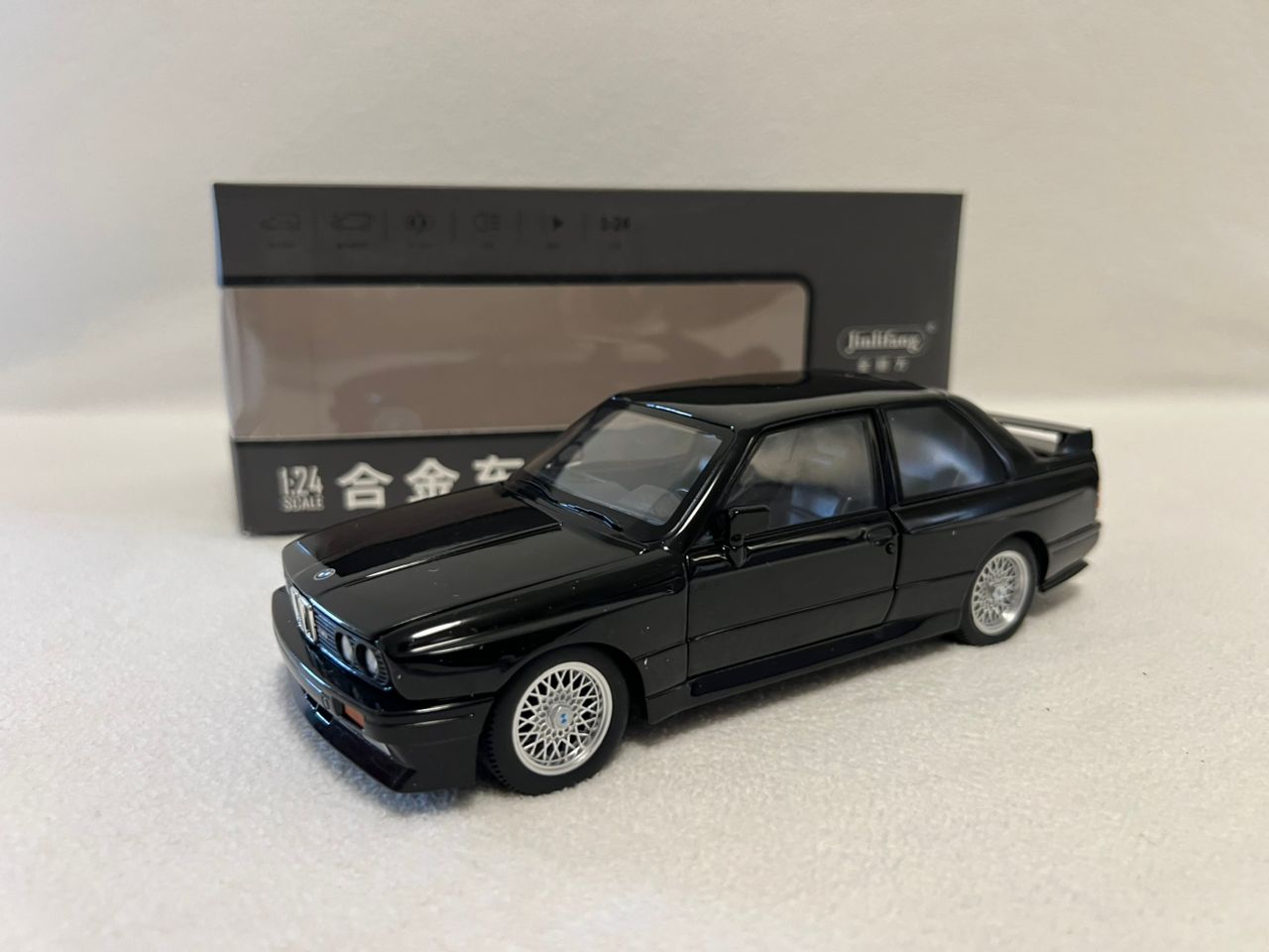1:24 1988 BMW M3 E30 Diecast Alloy Model Car – Sound & Light Collectible Sports Car