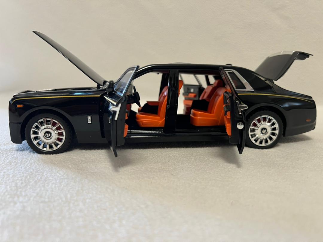 1:18 Rolls-Royce Phantom Diecast Model Car – Luxury Alloy Collectible Toy & Kids Gift