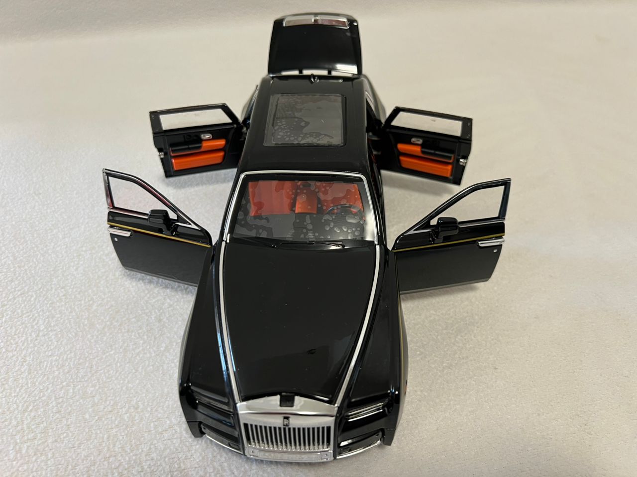 1:18 Rolls-Royce Phantom Diecast Model Car – Luxury Alloy Collectible Toy & Kids Gift